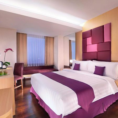 Quest Hotel Darmo - Surabaya By Aston Екстер'єр фото