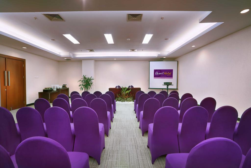 Quest Hotel Darmo - Surabaya By Aston Екстер'єр фото