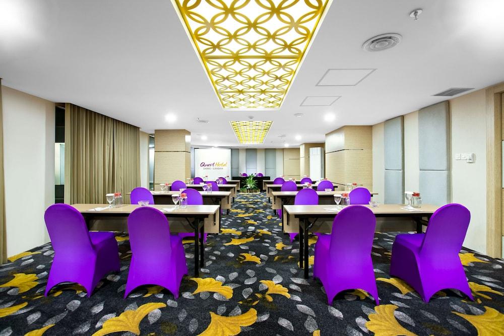 Quest Hotel Darmo - Surabaya By Aston Екстер'єр фото