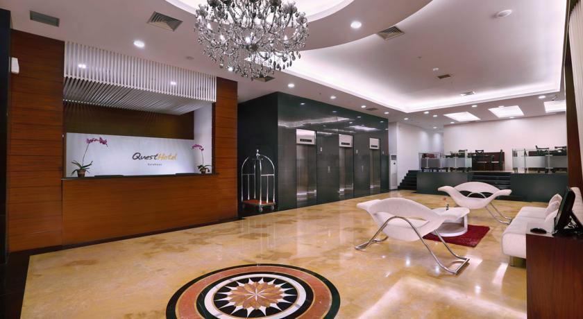 Quest Hotel Darmo - Surabaya By Aston Екстер'єр фото