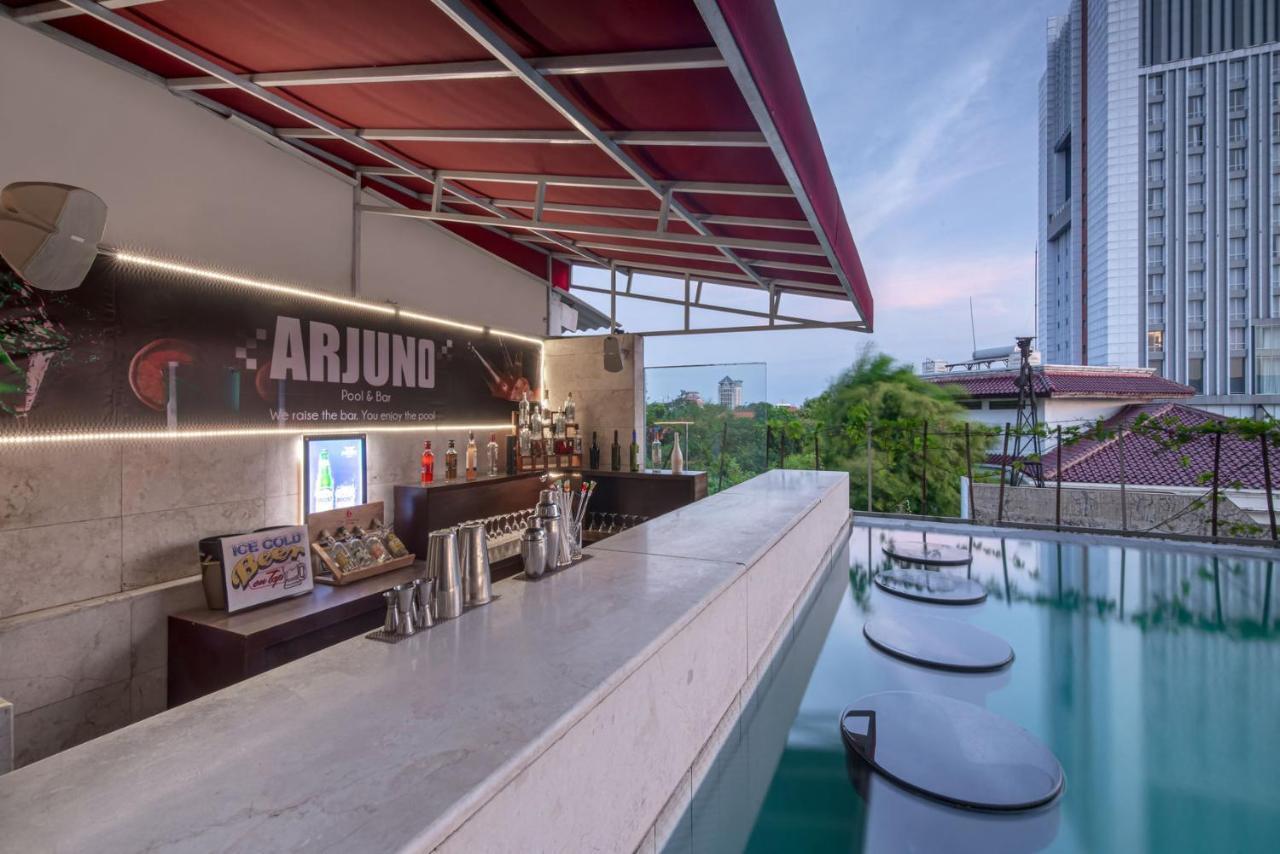 Quest Hotel Darmo - Surabaya By Aston Екстер'єр фото