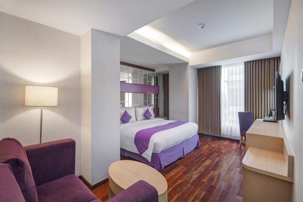 Quest Hotel Darmo - Surabaya By Aston Екстер'єр фото