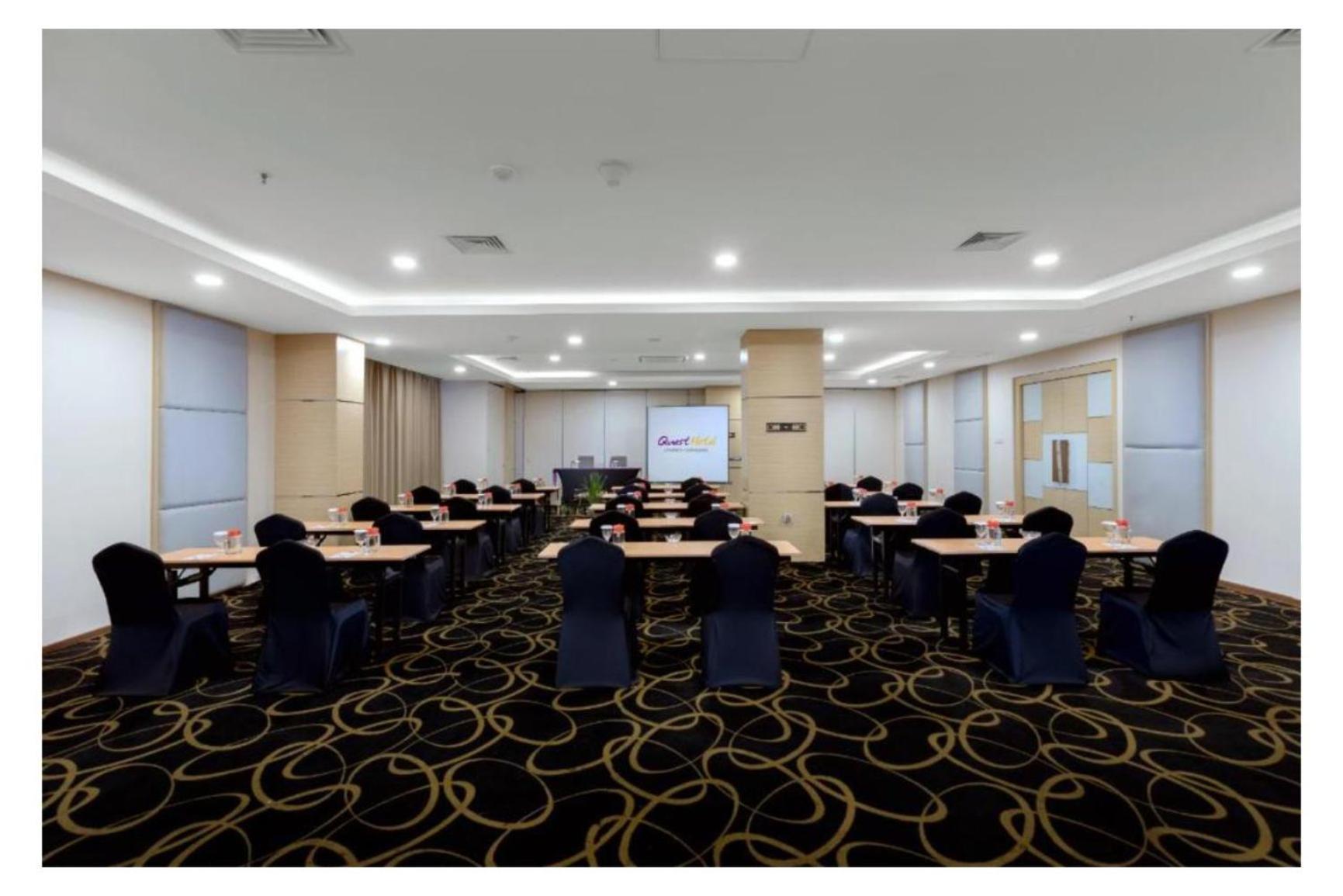 Quest Hotel Darmo - Surabaya By Aston Екстер'єр фото
