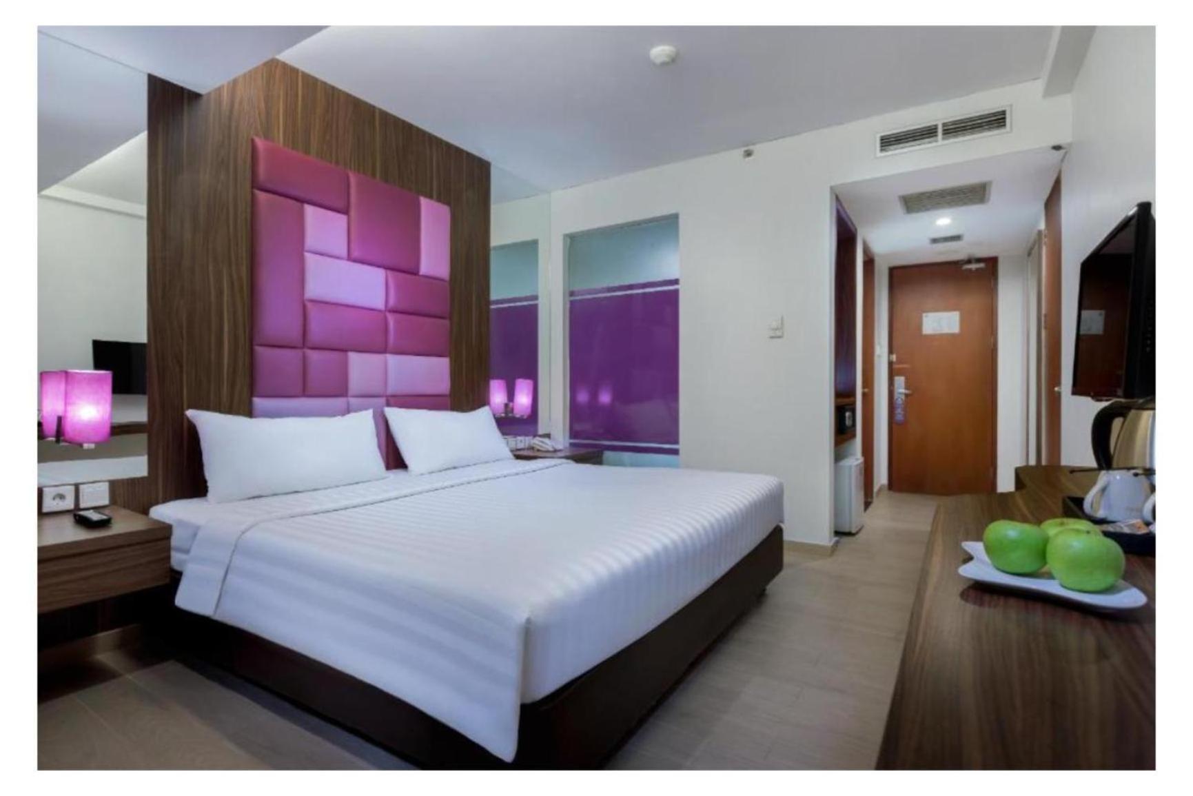 Quest Hotel Darmo - Surabaya By Aston Екстер'єр фото